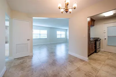 2555 NE 11th Street #302, Fort Lauderdale, FL 33304 - Photo 17