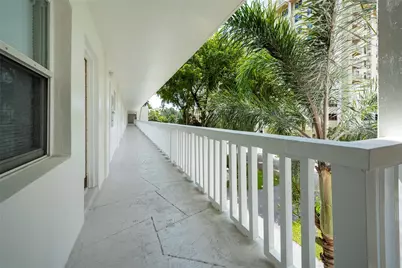 2555 NE 11th Street #302, Fort Lauderdale, FL 33304 - Photo 3