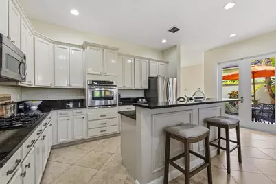 834 Madison Court, Palm Beach Gardens, FL 33410 - Photo 7