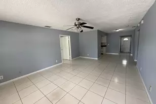 2519 Griffin Square, West Palm Beach, FL 33406 - Photo 3