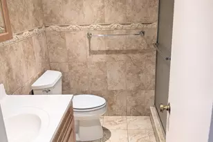 6651 Racquet Club Dr, Lauderhill, FL 33319 - Photo 9