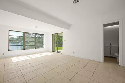 5205 NW 28th Avenue, Tamarac, FL 33309 - Photo 13