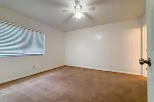 8502 NW 35th Ct, Coral Springs, FL 33065 - Photo 9