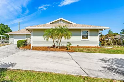 2411 SE Floresta Drive, Port Saint Lucie, FL 34984 - Photo 15