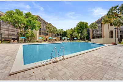 2802 N 46th Avenue #B620, Hollywood, FL 33021 - Photo 5
