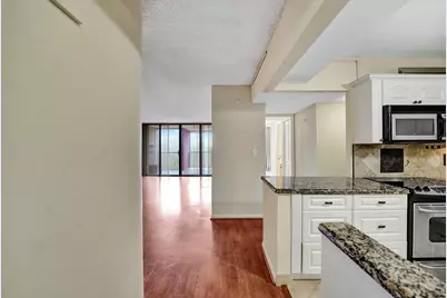 2802 N 46th Avenue #B620, Hollywood, FL 33021 - Photo 9