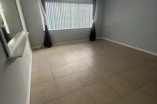 877 NE 195th St, Miami, FL 33179 - Photo 17