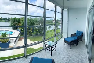 877 NE 195th St, Miami, FL 33179 - Photo 7