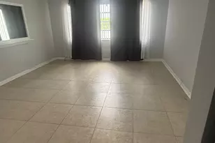 877 NE 195th St, Miami, FL 33179 - Photo 19