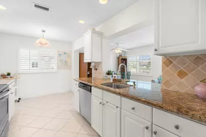 8609 NW 59th Place, Tamarac, FL 33321 - Photo 9