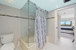 2300 NE 33rd Ave, Fort Lauderdale, FL 33305 - Photo 29