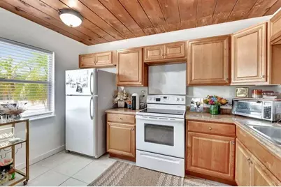 327 SE 3rd Avenue, Delray Beach, FL 33483 - Photo 5