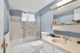 711 Lori Dr, Palm Springs, FL 33461 - Photo 13