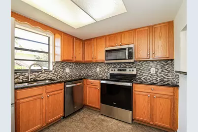 400 18th Street #G2, Vero Beach, FL 32960 - Photo 7