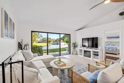 913 Club Drive, Palm Beach Gardens, FL 33418 - Photo 1