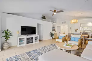 913 Club Dr, Palm Beach Gardens, FL 33418 - Photo 5