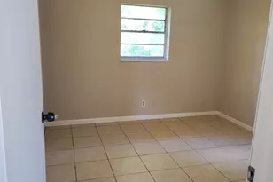 3656 Coconut Rd, Palm Springs, FL 33461 - Photo 7