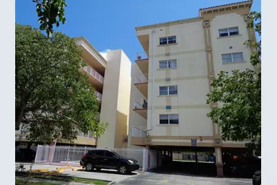 2008 Jackson Street #E9, Hollywood, FL 33020 - Photo 1