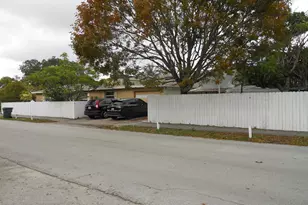 3290 NE 10th Ave, Oakland Park, FL 33334 - Photo 3