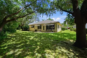 321 Del Rio Blvd, Boca Raton, FL 33432 - Photo 33