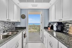 2841 N Ocean Blvd, Fort Lauderdale, FL 33308 - Photo 25