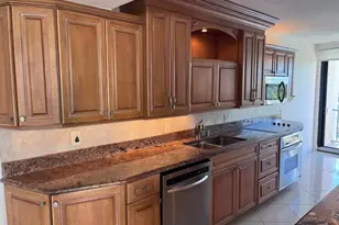 4200 N Ocean Dr, Singer Island, FL 33404 - Photo 13