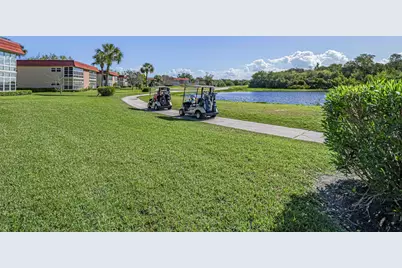 67 Royal Oak Drive #206, Vero Beach, FL 32962 - Photo 5