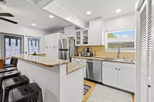 915 N K St, Lake Worth Beach, FL 33460 - Photo 9