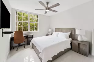 19999 E Country Club Dr, Aventura, FL 33180 - Photo 9