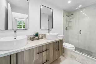 19999 E Country Club Dr, Aventura, FL 33180 - Photo 3