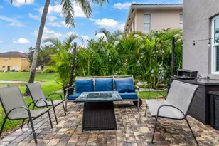 556 Cresta Cir, West Palm Beach, FL 33413 - Photo 13