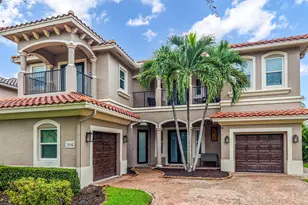 556 Cresta Cir, West Palm Beach, FL 33413 - Photo 3
