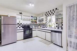 16841 Royal Poinciana Dr, Weston, FL 33326 - Photo 9