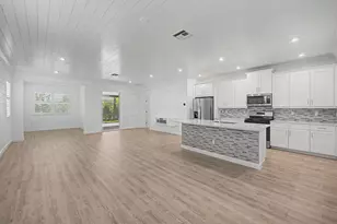 9866 SW Veronese Dr, Port Saint Lucie, FL 34987 - Photo 9