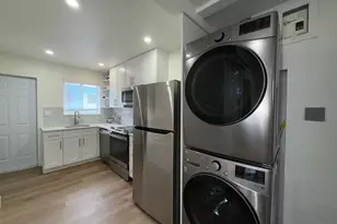 820 SE 14th St, Fort Lauderdale, FL 33316 - Photo 5