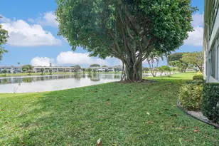 136 Somerset G, West Palm Beach, FL 33417 - Photo 17
