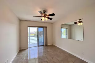 136 Somerset G, West Palm Beach, FL 33417 - Photo 9