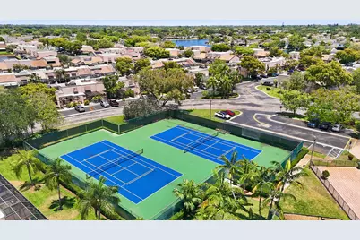 12300 NW 11th Court, Pembroke Pines, FL 33026 - Photo 37
