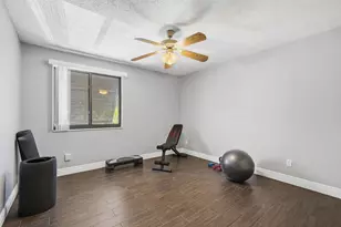 12300 NW 11th Ct, Pembroke Pines, FL 33026 - Photo 21