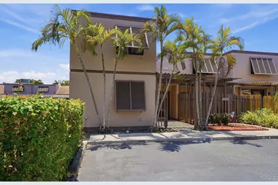 12300 NW 11th Court, Pembroke Pines, FL 33026 - Photo 3
