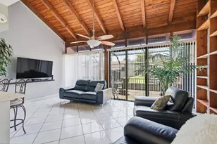 12300 NW 11th Ct, Pembroke Pines, FL 33026 - Photo 9