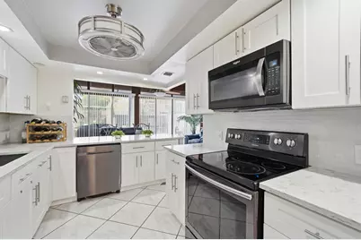 12300 NW 11th Court, Pembroke Pines, FL 33026 - Photo 17