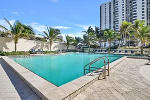 5380 N Ocean Dr, Singer Island, FL 33404 - Photo 5