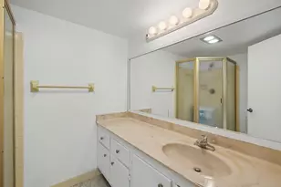 4800 Bayview Dr, Fort Lauderdale, FL 33308 - Photo 13
