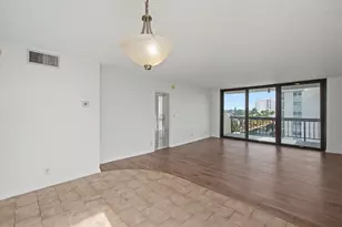 4800 Bayview Dr, Fort Lauderdale, FL 33308 - Photo 3