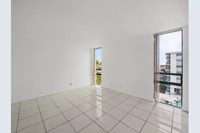 4800 Bayview Drive #606, Fort Lauderdale, FL 33308 - Photo 9
