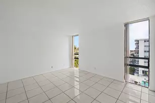 4800 Bayview Dr, Fort Lauderdale, FL 33308 - Photo 9