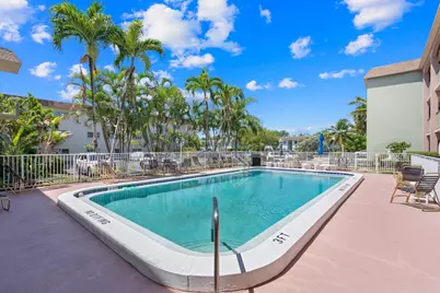 100 SE 6th Avenue #304, Pompano Beach, FL 33060 - Photo 17
