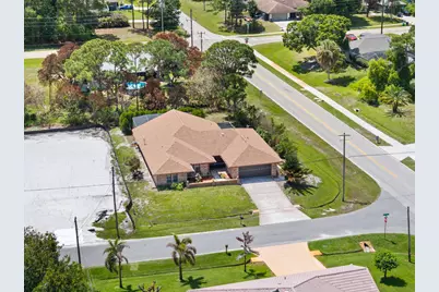 472 SE Majestic Terrace, Port Saint Lucie, FL 34983 - Photo 35