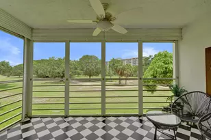 545 Oaks Ln, Pompano Beach, FL 33069 - Photo 9